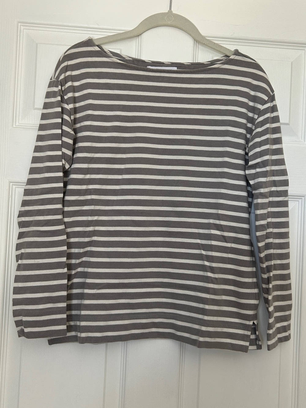 Everlane 100% Cotton Striped Long Sleeve Top in Gray and White